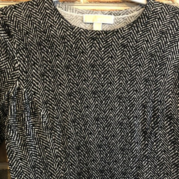 Sz S Michael Kors LS Fit & Flare Black & White Chevron Pattern Dress, Soft Comfo - Picture 2 of 7